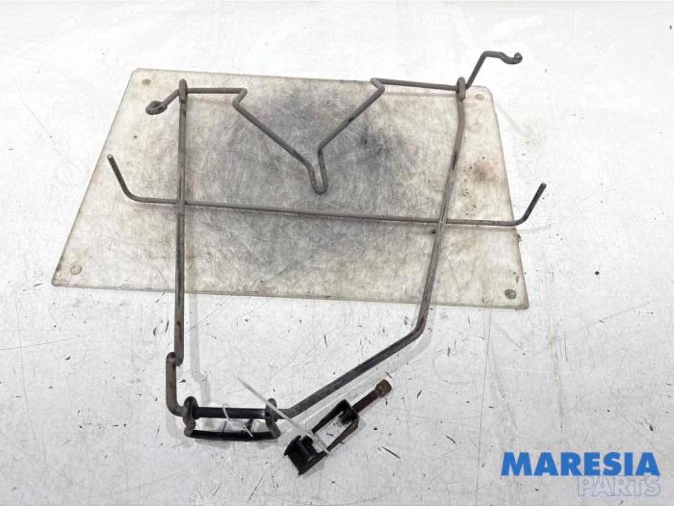Renault - Kangoo - Aufhängemechanik Reserverad