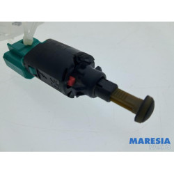 Peugeot - Expert - Brake light switch