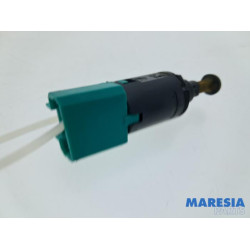 Peugeot - Expert - Brake light switch
