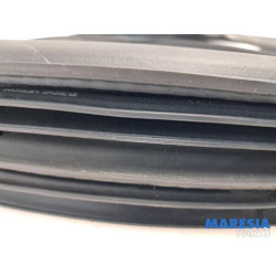 Alfa Romeo - Giulietta - Rear door seal 4-door, left