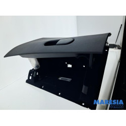 Alfa Romeo - Giulietta - Glovebox