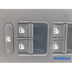 Alfa Romeo - Giulietta - Multi-functional window switch
