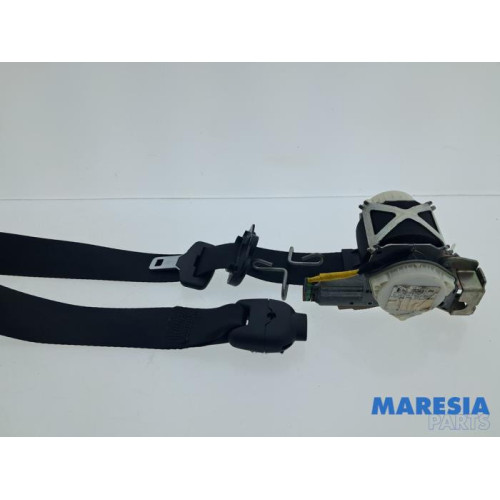 Alfa Romeo - Giulietta - Front seatbelt, right