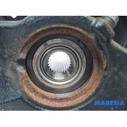 Renault - Captur - Knuckle, front left
