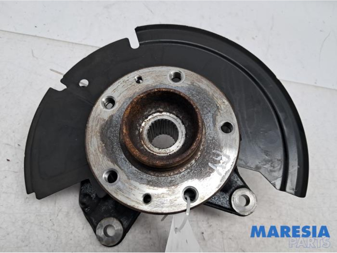 Renault - Captur - Knuckle, front right