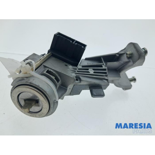 Alfa Romeo - Giulietta - Ignition lock + key