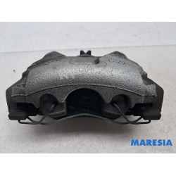 Renault - Captur - Front brake calliper, right