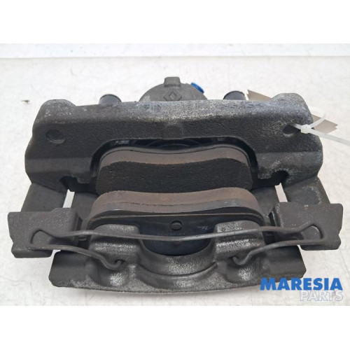 Renault - Captur - Front brake calliper, right