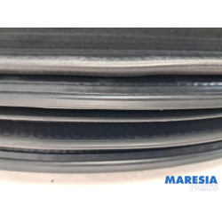 Alfa Romeo - Giulietta - Front door seal 4-door, left