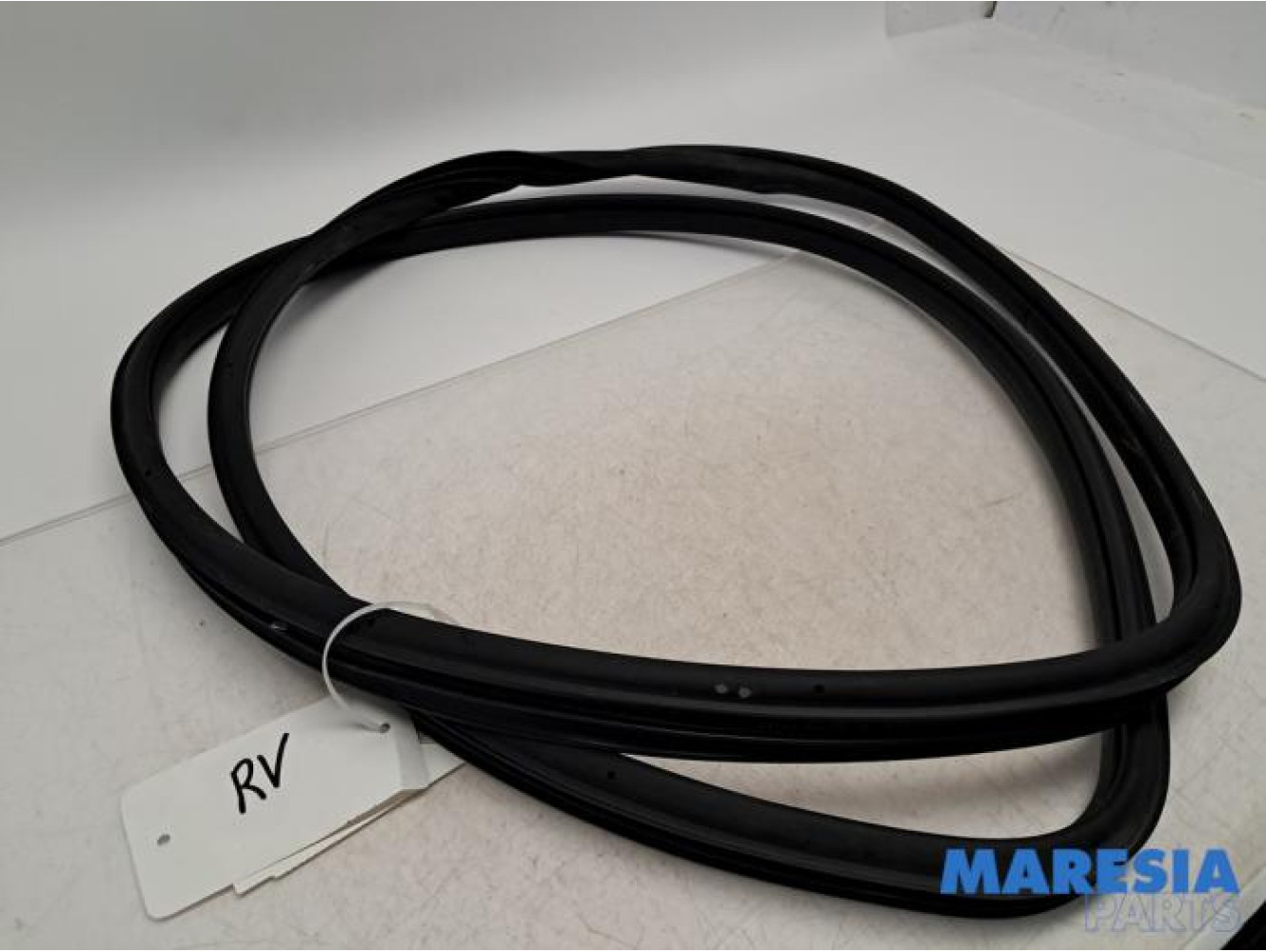 Alfa Romeo - Giulietta - Front door seal 4-door, right