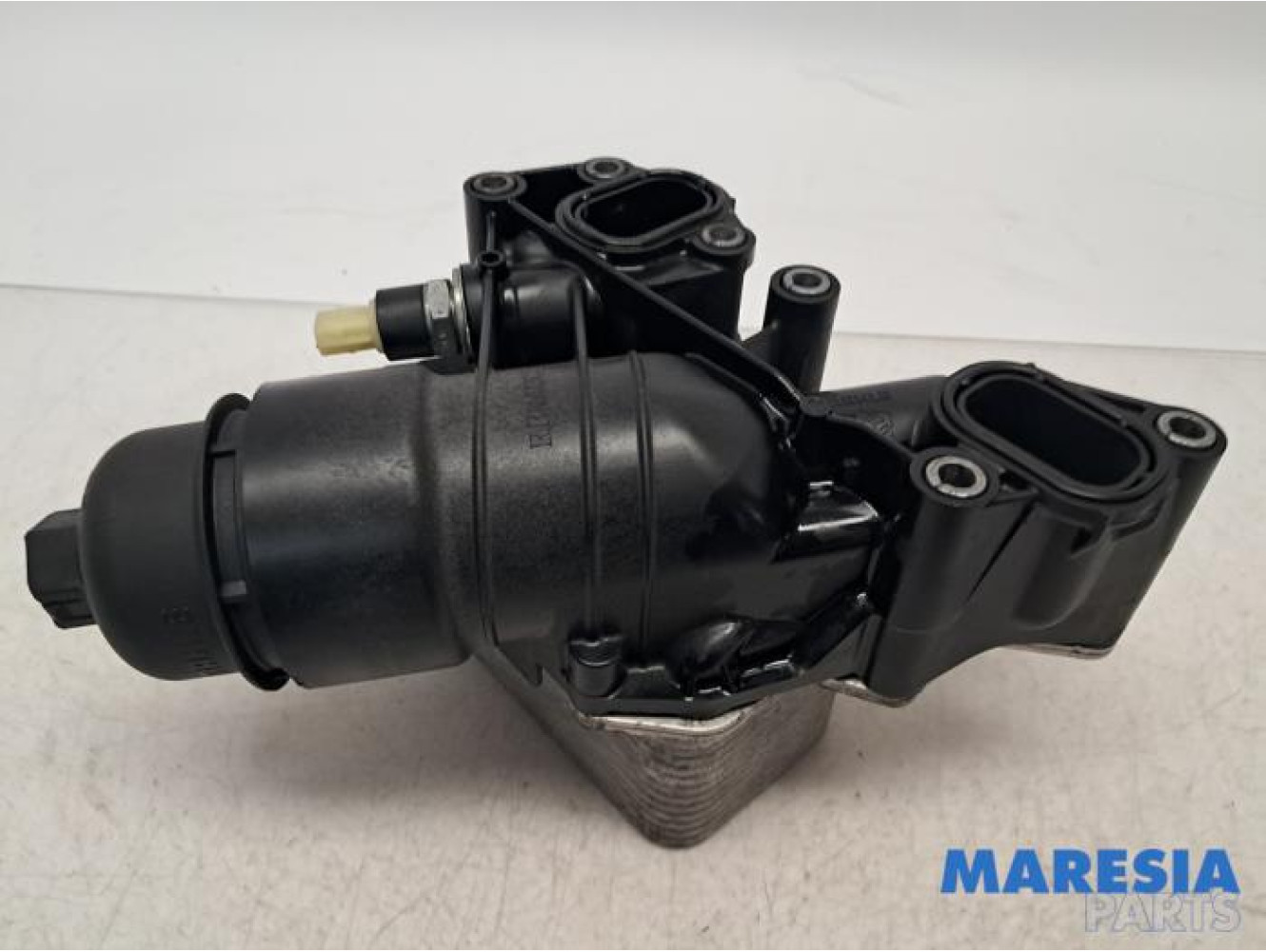 Opel - Vivaro - Oil filter holder