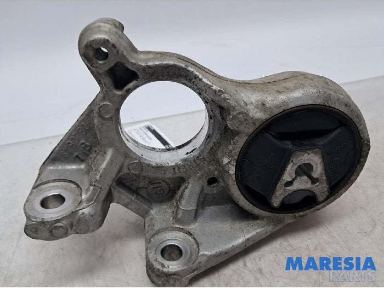 Peugeot - Partner - Engine mount