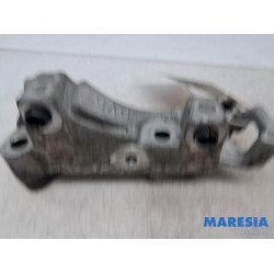 Peugeot - Partner - Engine mount