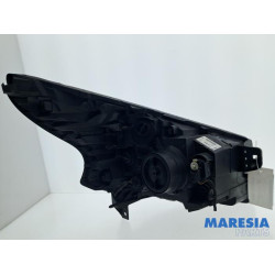 Renault - Trafic - Koplamp links