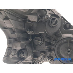 Renault - Trafic - Koplamp links