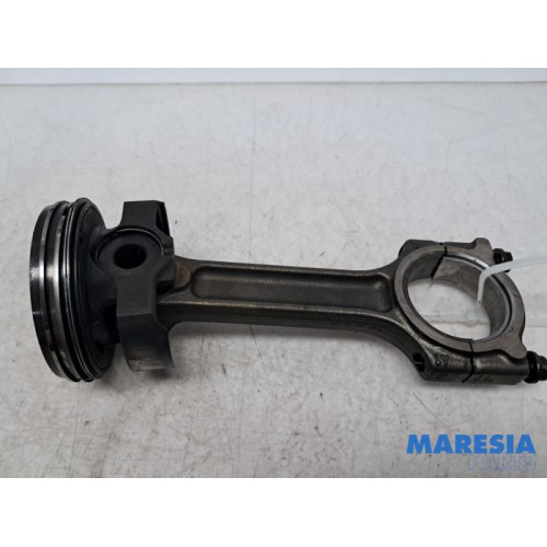 Renault - Kangoo - Connecting rod