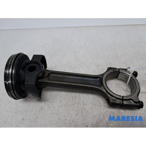Renault - Kangoo - Connecting rod