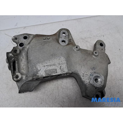 Renault - Trafic - Engine mount