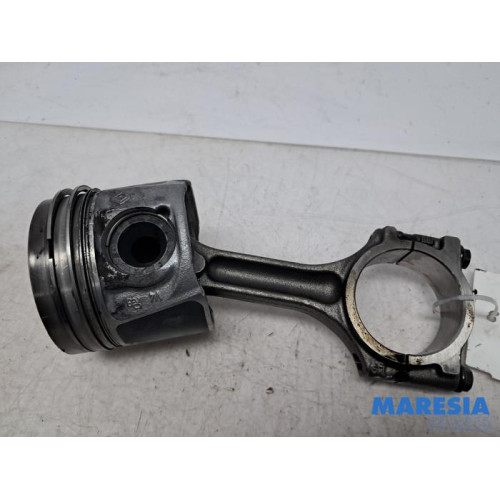 Renault - Trafic - Piston