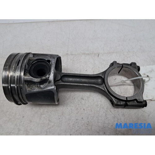 Renault - Trafic - Piston