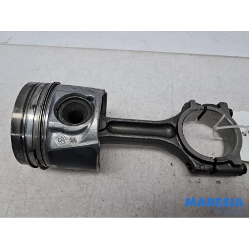 Renault - Trafic - Piston