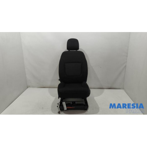 Renault - Trafic - Sitz links