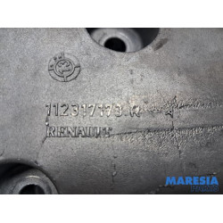 Renault - Clio - Engine mount
