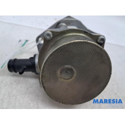 Renault - Clio - Vacuum pump (diesel)