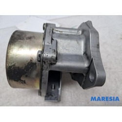 Renault - Clio - Vacuum pump (diesel)