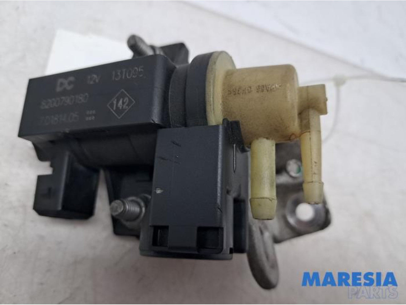 Renault - Clio - Turbo pressure regulator