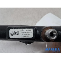 Renault - Clio - Fuel injector nozzle