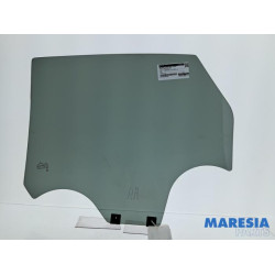 Renault - Captur - Rear door window 4-door door, rear right