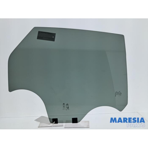 Renault - Captur - Rear door window 4-door door, rear right