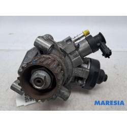 Renault - Clio - Mechanical fuel pump