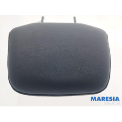 Renault - Captur - Headrest