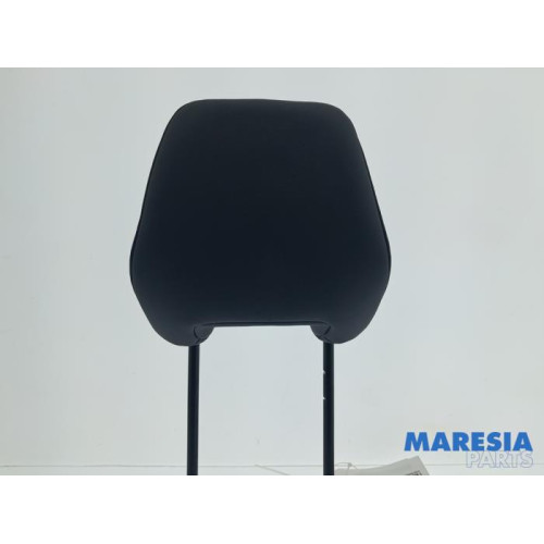 Renault - Captur - Headrest