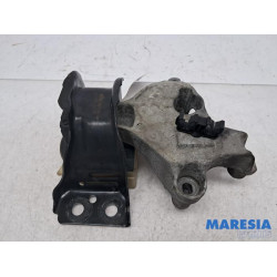 Renault - Kangoo - Engine mount
