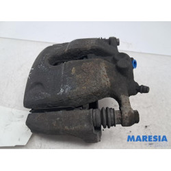 Renault - Kangoo - Front brake calliper, left