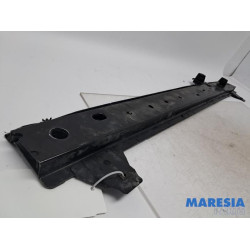 Renault - Kangoo - Radiator bar
