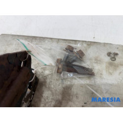Renault - Trafic - Aufhängemechanik Reserverad