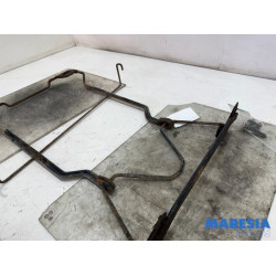 Renault - Trafic - Aufhängemechanik Reserverad