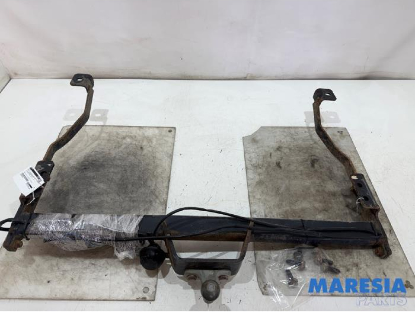 Renault - Trafic - Towbar