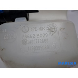 Peugeot - Expert - Front windscreen washer reservoir