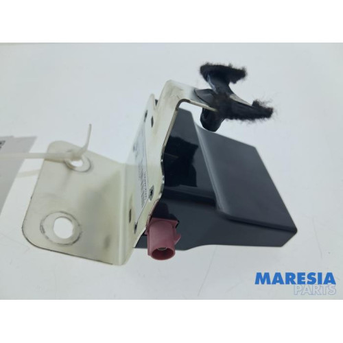 Fiat - 500 - Antenna Amplifier