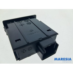 Fiat - 500 - AUX / USB-Anschluss