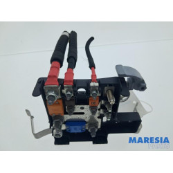 Fiat - 500 - Battery pole