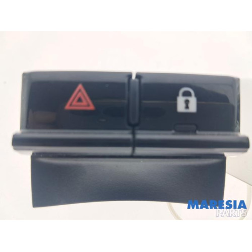 Fiat - 500 - Panic lighting switch