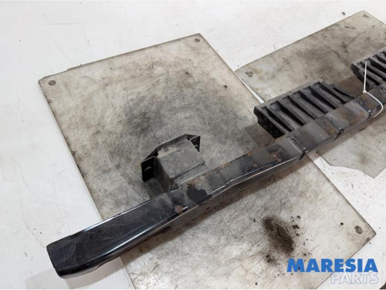 Fiat - Talento - Rear bumper frame
