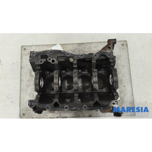 Opel - Vivaro - Engine crankcase