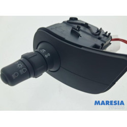 Renault - Kangoo - Light switch